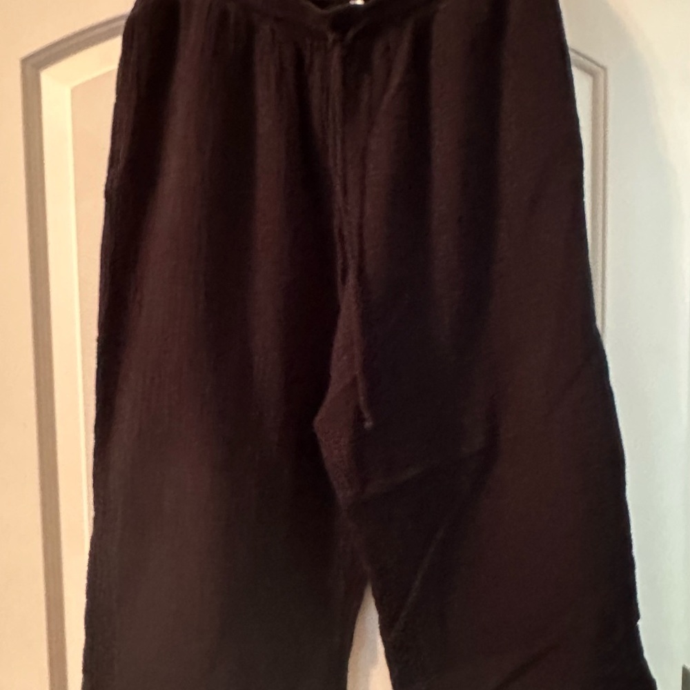 Jessica Simpson Black Capris
